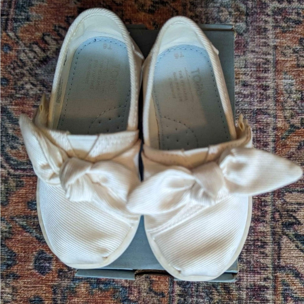 Toddler Toms, Size 6